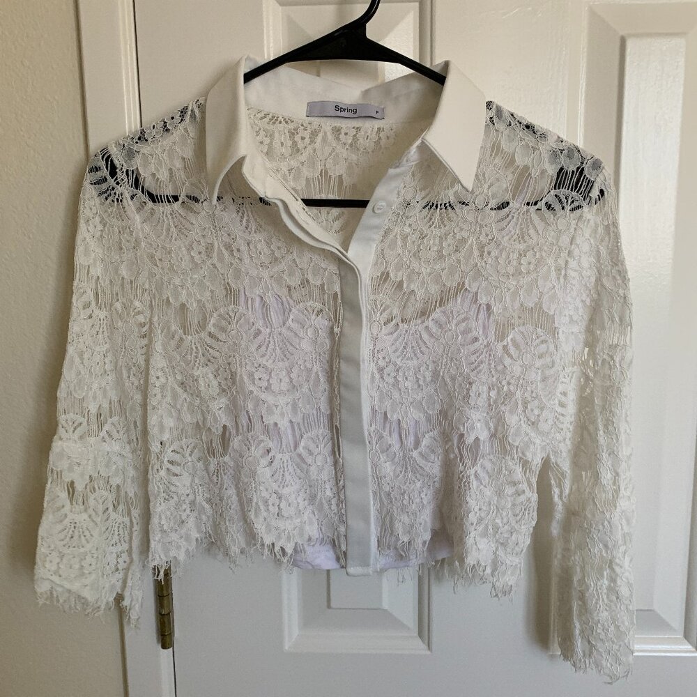 Spring Women See through Lace Cropped Button Down Shirt, White, Size S